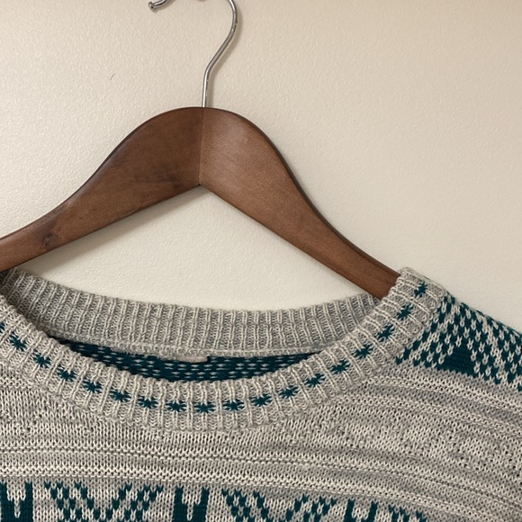 Retro Sweater - Picture 5 of 7